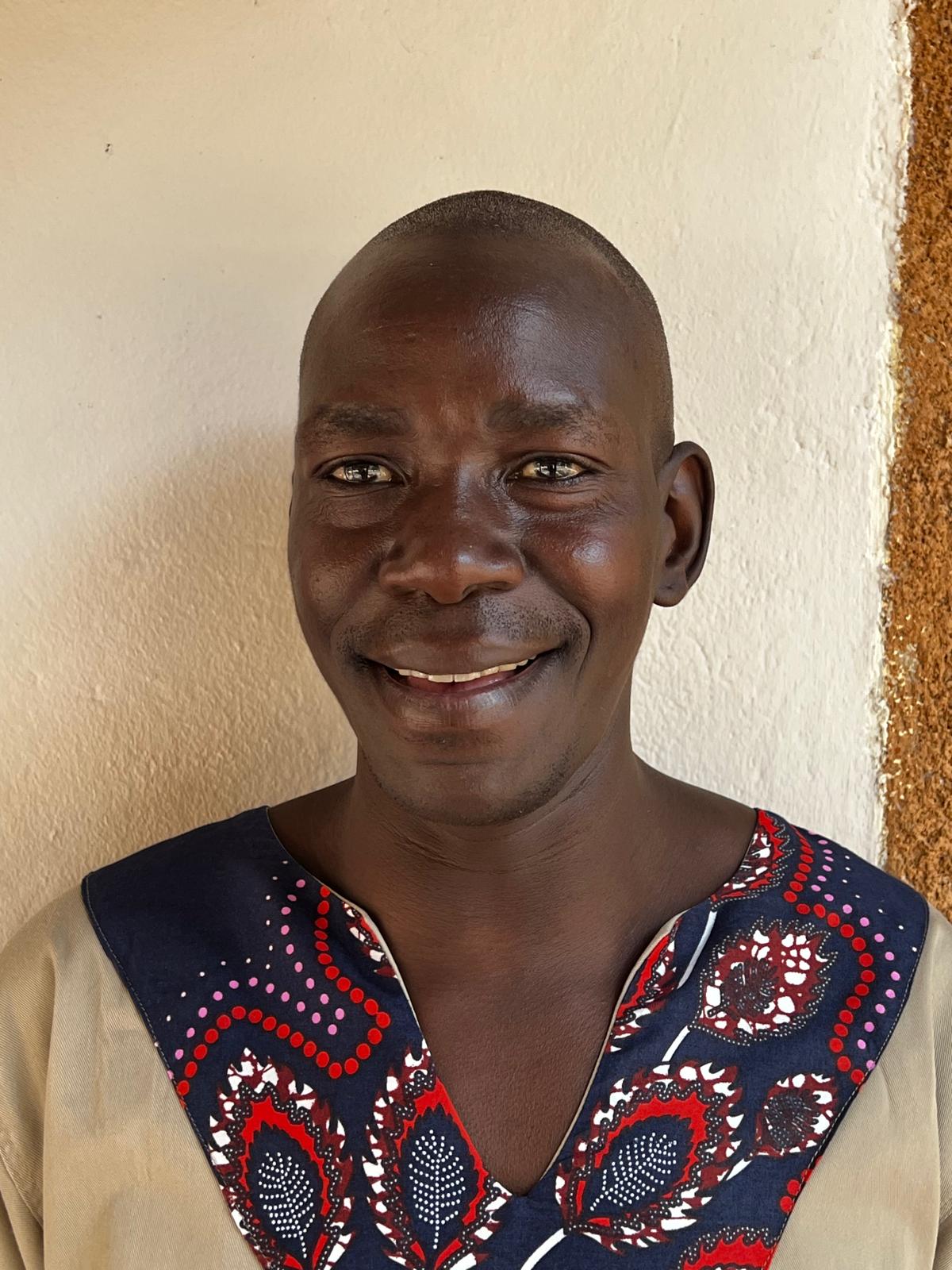 Peter Banda - Bar & Waiter